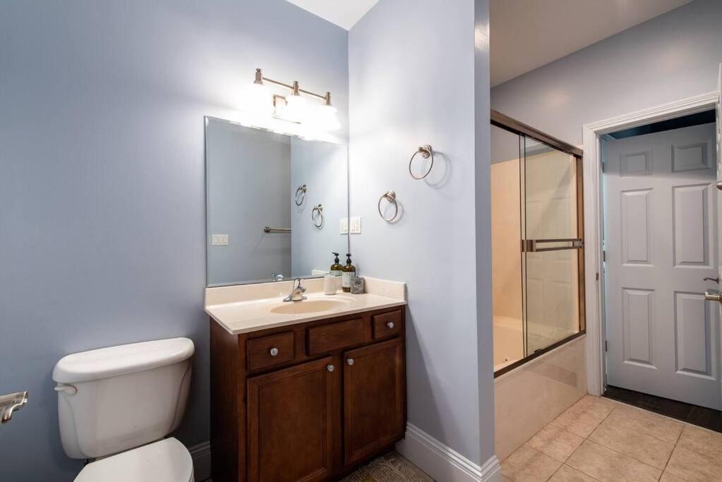 Downtown Sophistication/ Two Bedroom / Two Bath Louisville Bagian luar foto