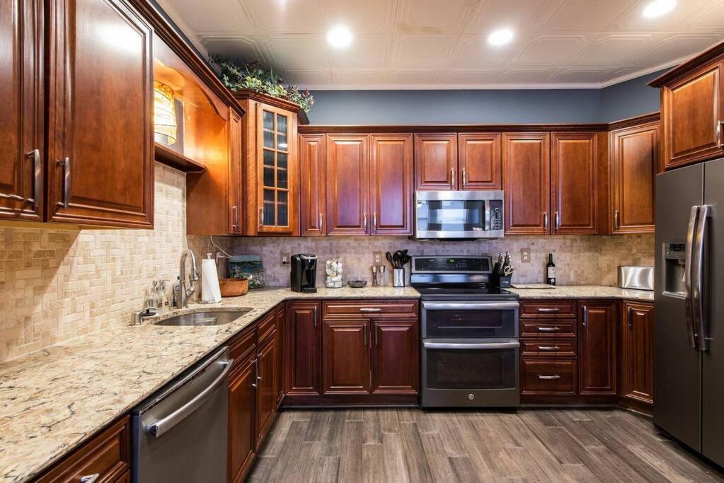 Downtown Sophistication/ Two Bedroom / Two Bath Louisville Bagian luar foto